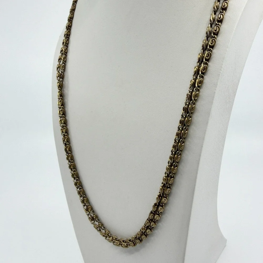 Y2K Gold Tone Spiral Link Chain Necklace Boho Layering Statement Piece Classic